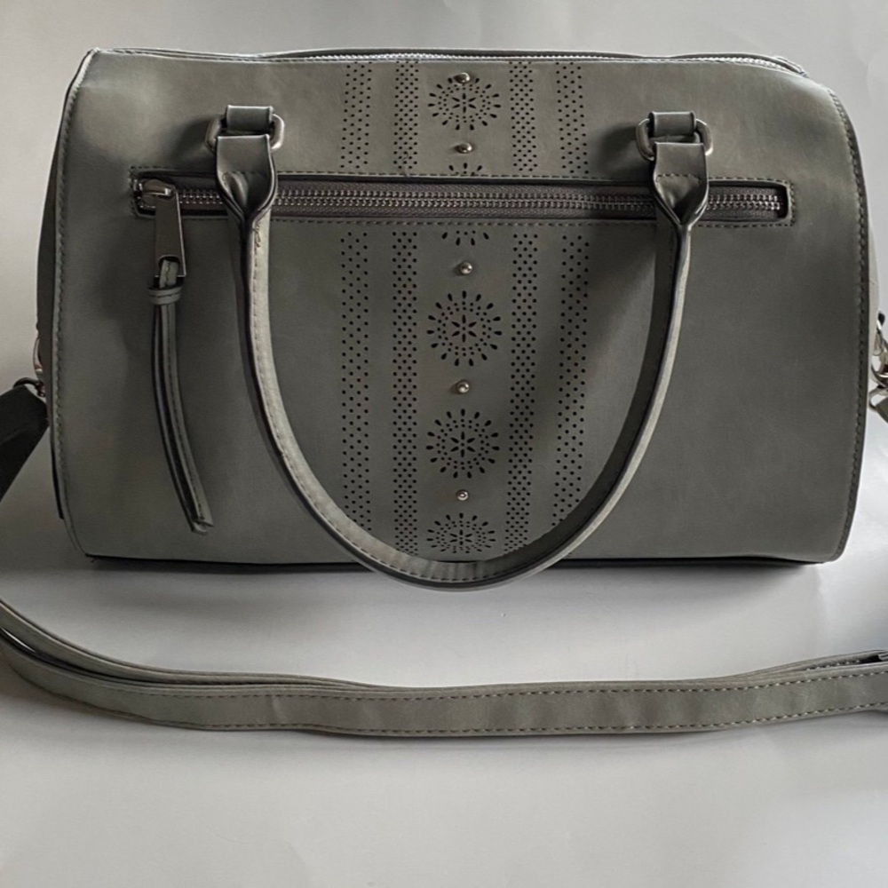 Maurice’s Elegant Gray Handbag
